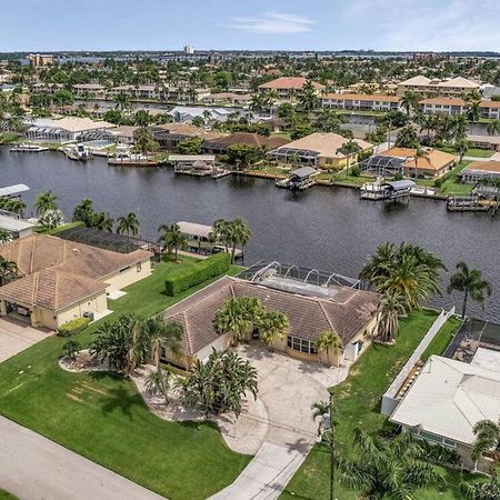 Villa Catalina Isles - Holidays In Paradise Cape Coral Eksteriør billede