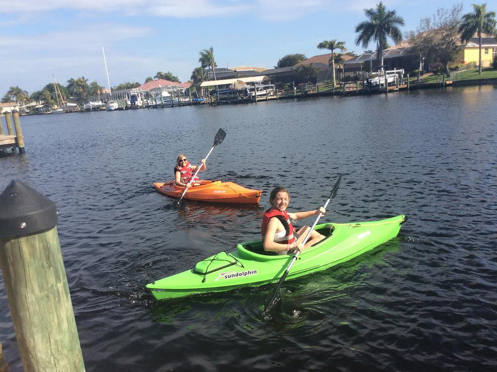 Villa Catalina Isles - Holidays In Paradise Cape Coral Eksteriør billede